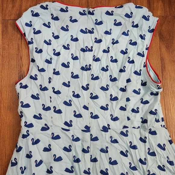 NWT Lindy Bop UK Swan Dress - Picture 6 of 7